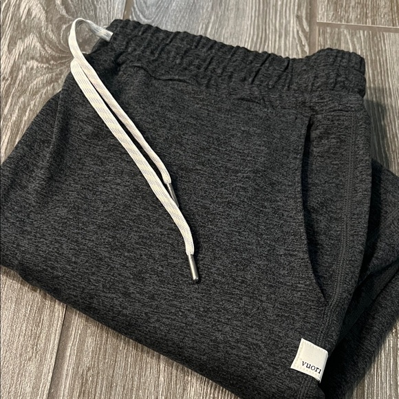 Vuori Womens Joggers - Picture 4 of 4